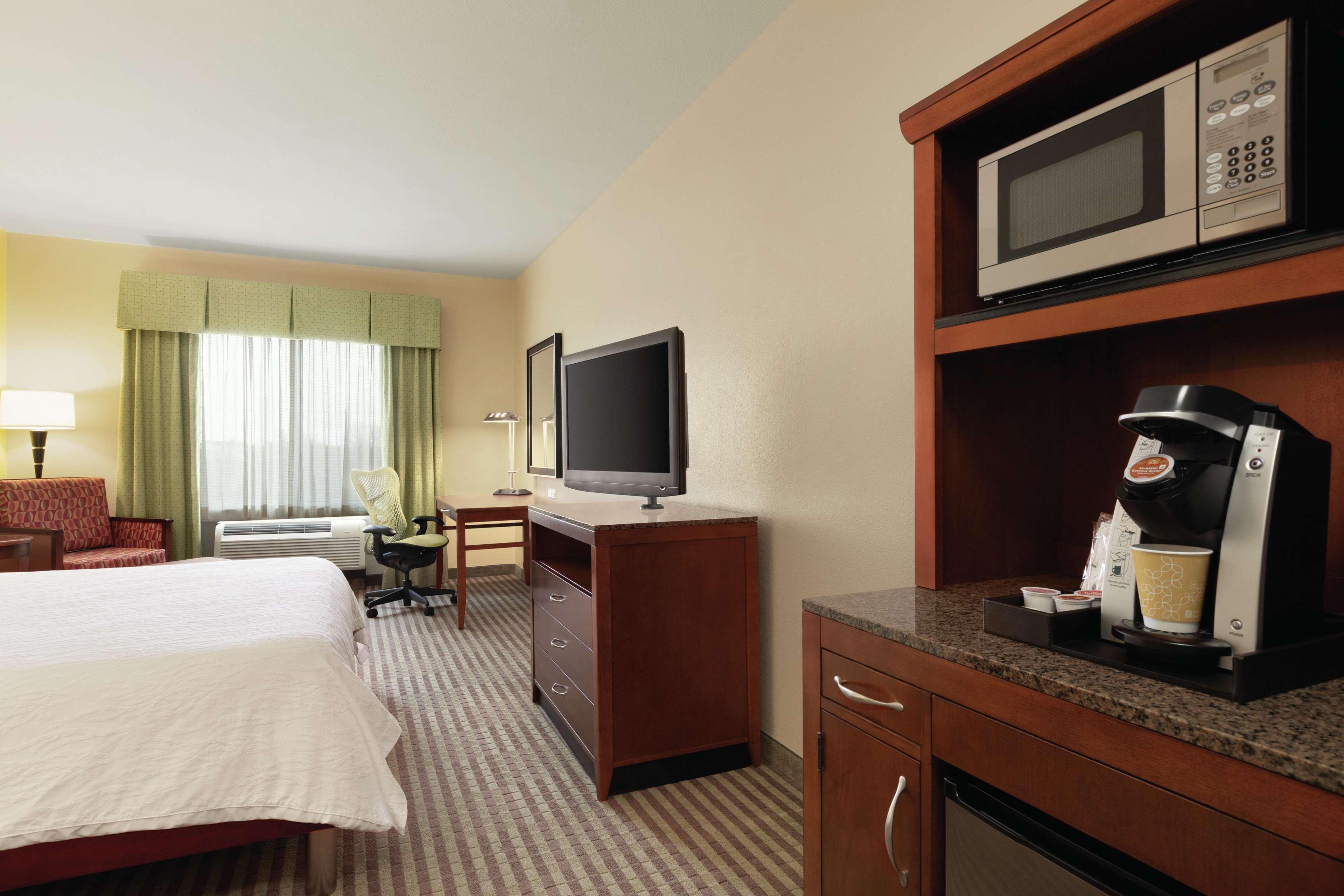 Hilton Garden Inn Houston/Clear Lake Nasa Webster Bagian luar foto