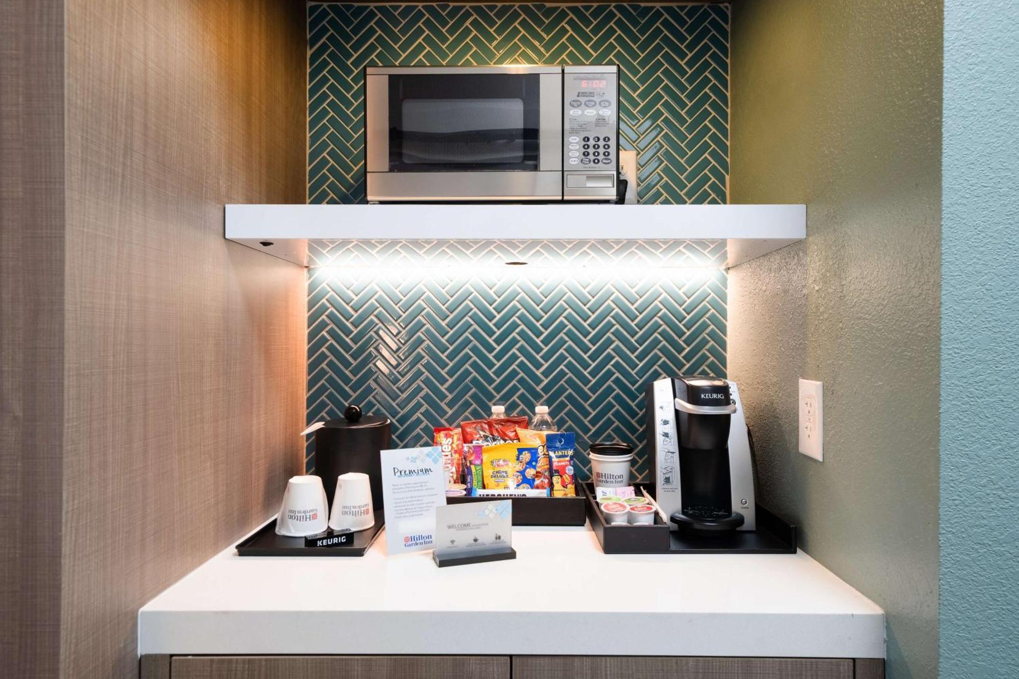 Hilton Garden Inn Houston/Clear Lake Nasa Webster Bagian luar foto
