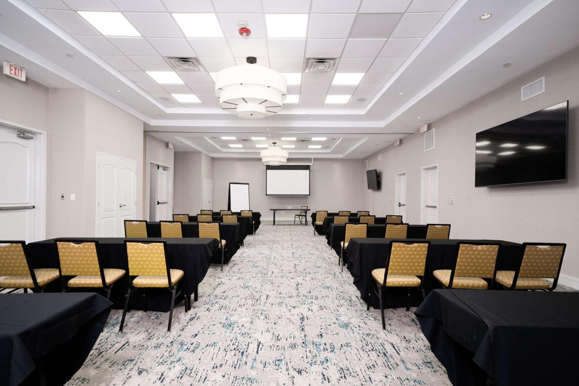 Hilton Garden Inn Houston/Clear Lake Nasa Webster Bagian luar foto
