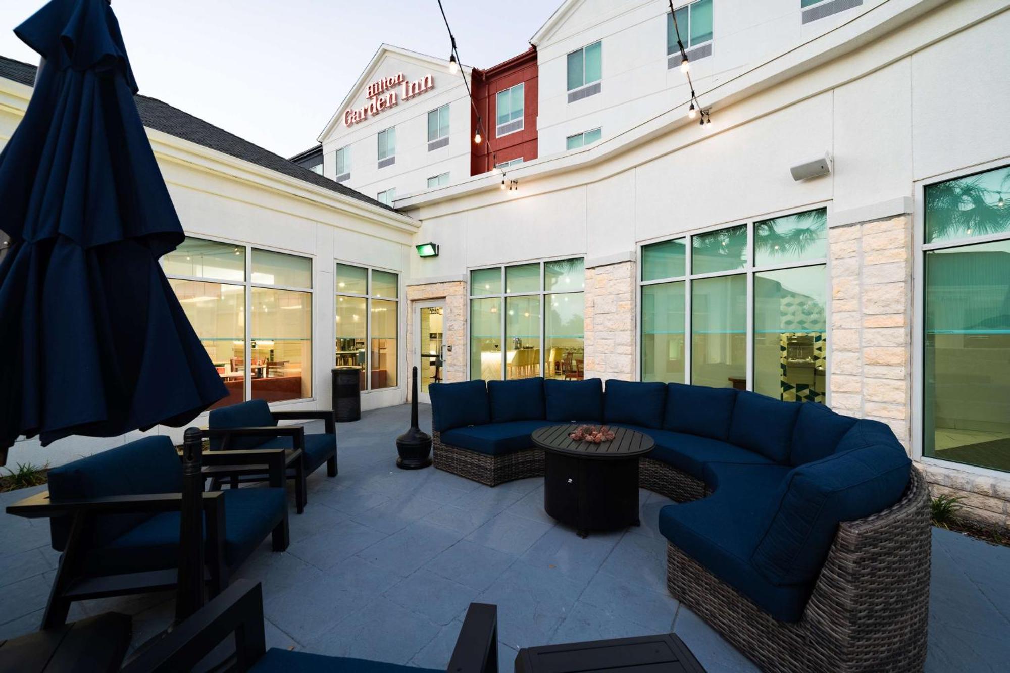 Hilton Garden Inn Houston/Clear Lake Nasa Webster Bagian luar foto