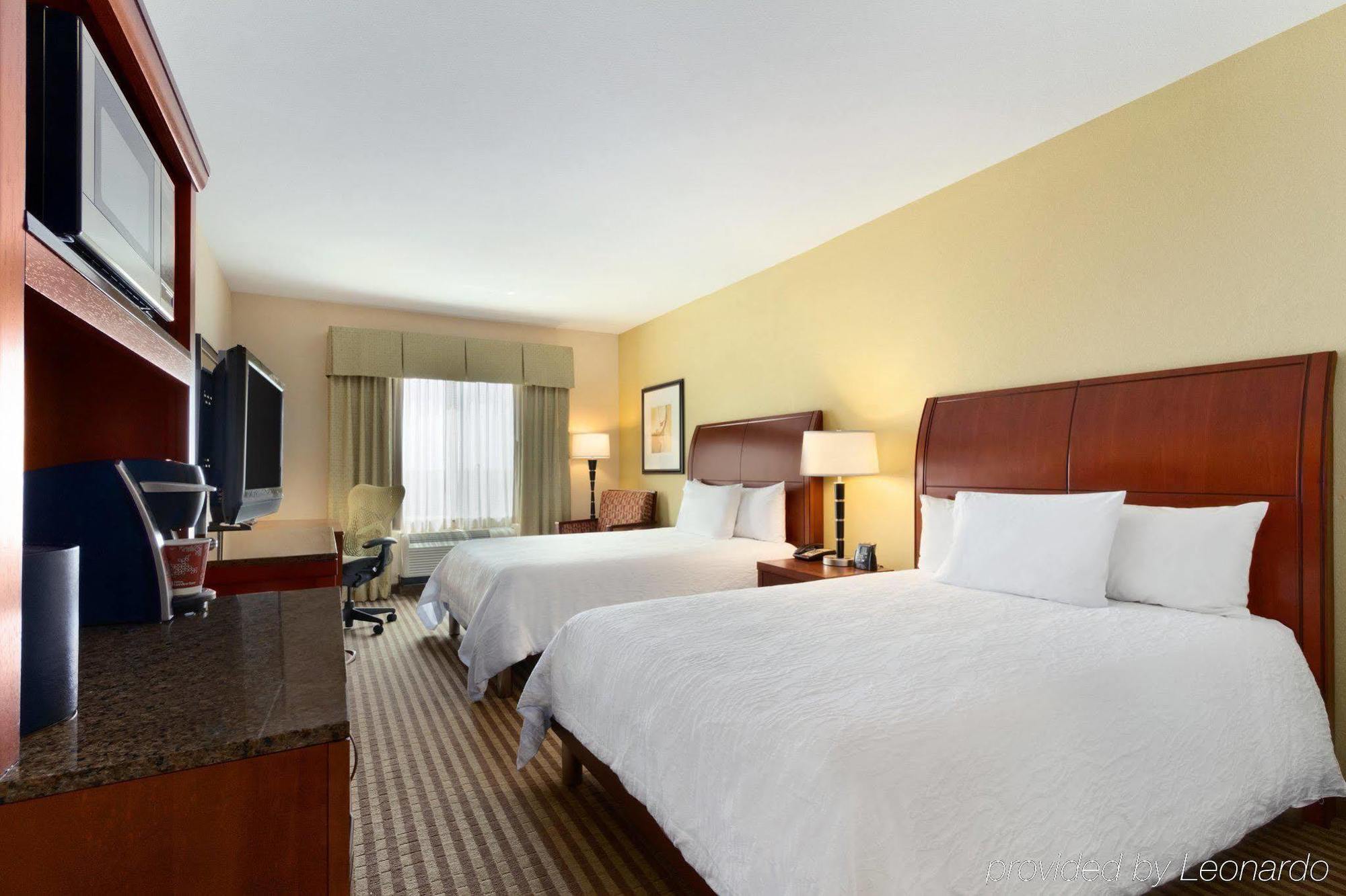 Hilton Garden Inn Houston/Clear Lake Nasa Webster Bagian luar foto